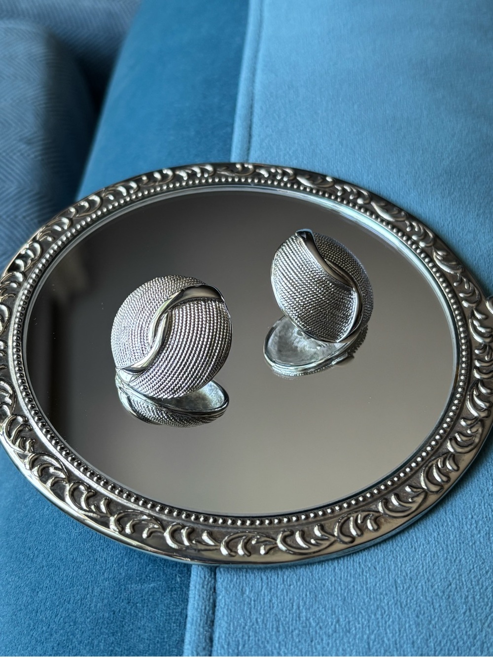Vintage Napier Silver Tone Knot Clip-On Earrings Signed Classic Elegant Jewelry